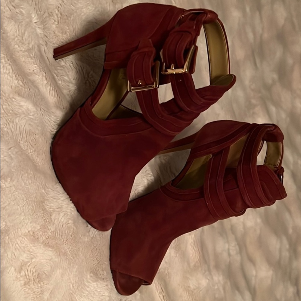Michael Kors suede heals size 6
